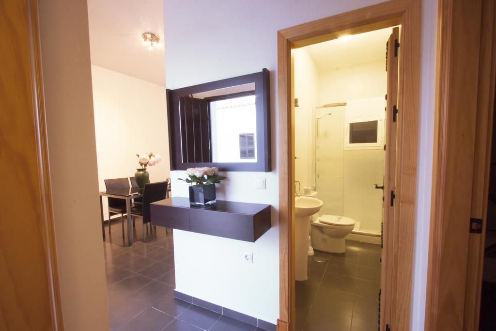 Apartamentos Puerta Sierra Puerto Serrano Buitenkant foto