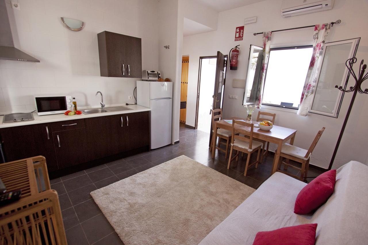 Apartamentos Puerta Sierra Puerto Serrano Buitenkant foto